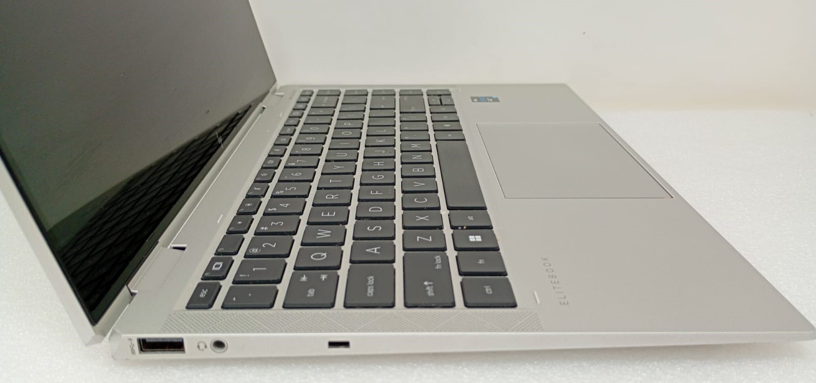 ELITEBOOK X360 1040 G8_2