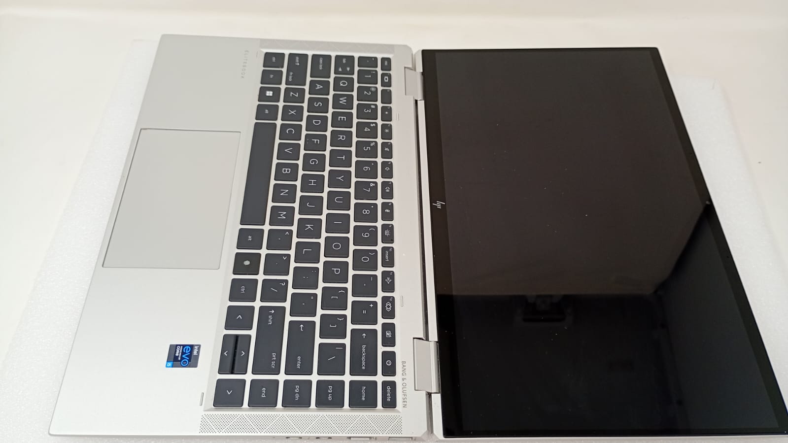 ELITEBOOK X360 1040 G8_7