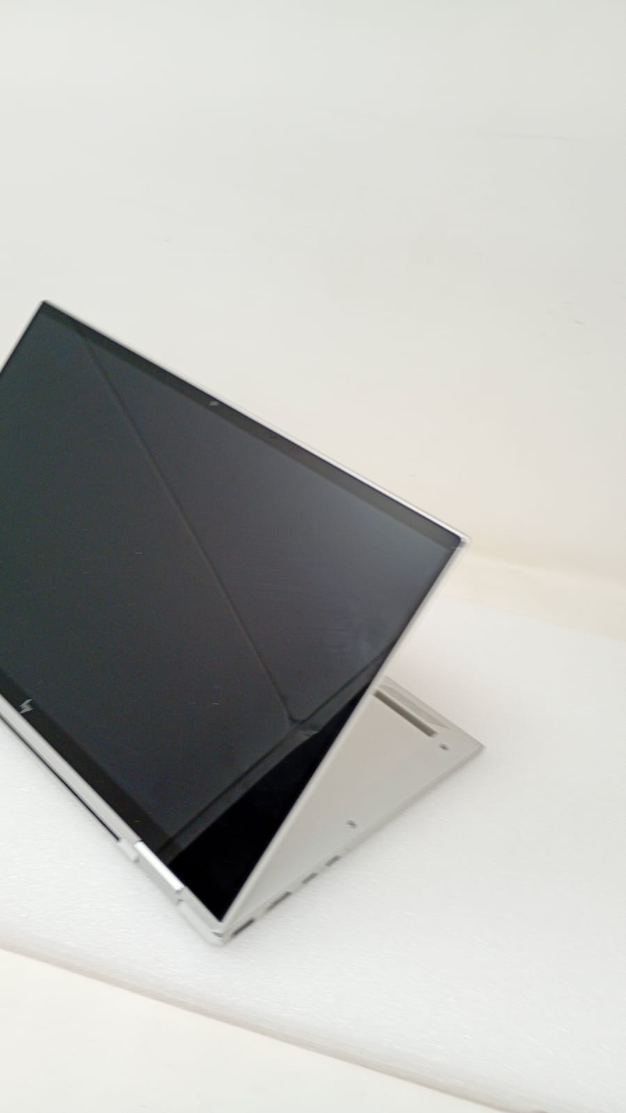 ELITEBOOK X360 1040 G8_8