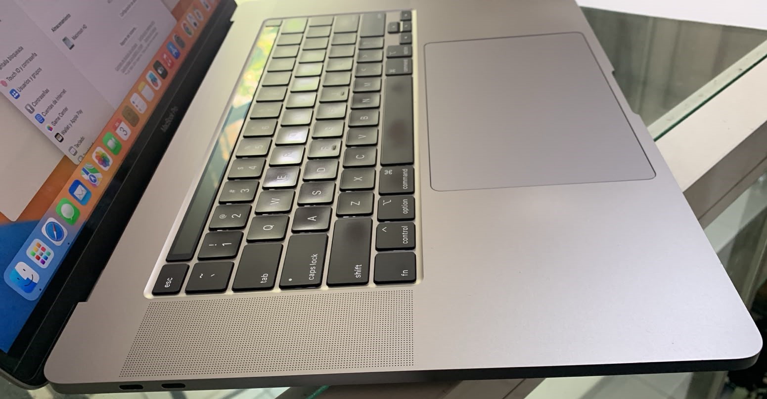 MACBOOK C9_5